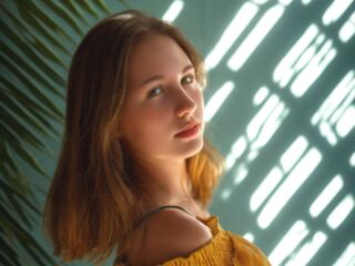 LucettaHarder's Live cam models Profile Image